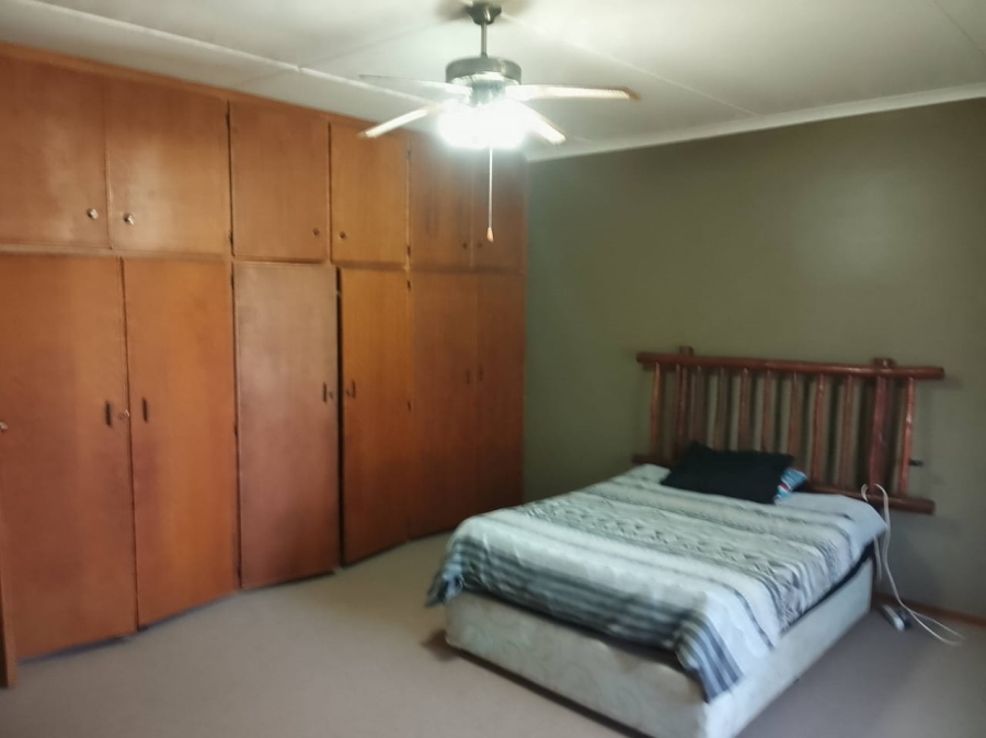 4 Bedroom Property for Sale in Bultfontein Free State